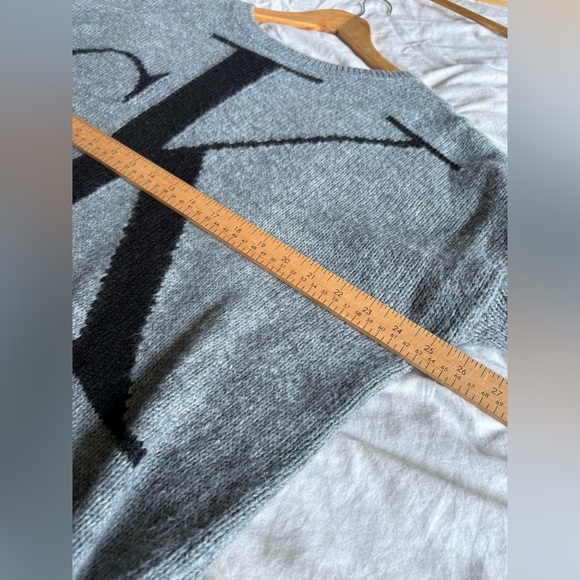 Calvin Klein women’s XL knit sweater grey big logo lightweight pullover - Picture 8 of 9